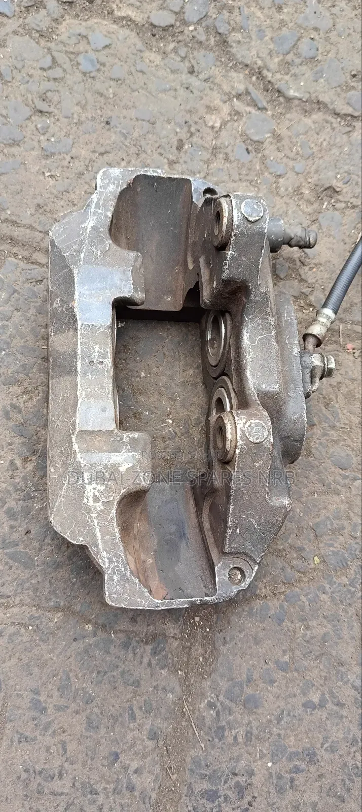 Front Calipers 4-Pistons Mark X, Crown Sport Vehicles.