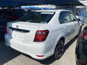 Toyota Axio 2018 Pearl