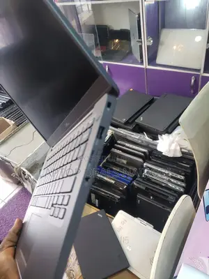 Laptop Dell Latitude 7300 16GB Intel Core I5 SSD 256GB
