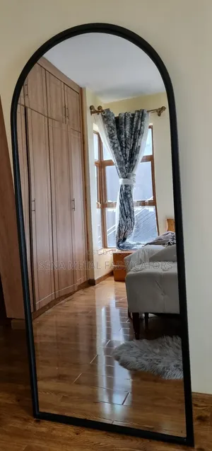 Modern Standing Arched Full-Length Mirror.Black / 180x80cm