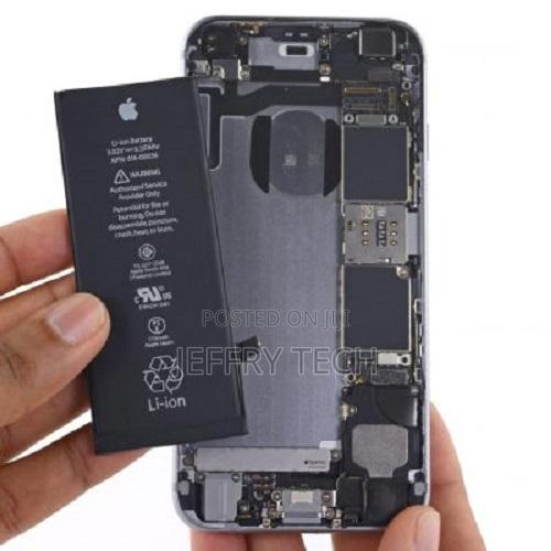 iPhone 6S Plus Battery Replacement - thumbnail 2
