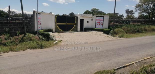 1/4 Acre Plot for Sale at Pemways in a Contolled Estate