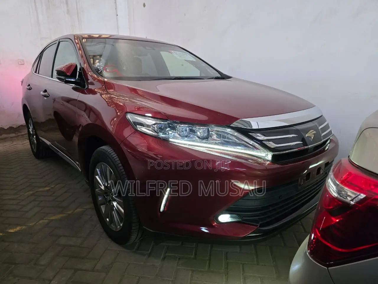 Toyota Harrier 2.0 2018 Red