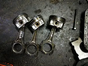 Nissan Xtrail SR20 Pistons and Conrods Complete