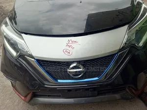 Upper Grill Finisher Nissan Note