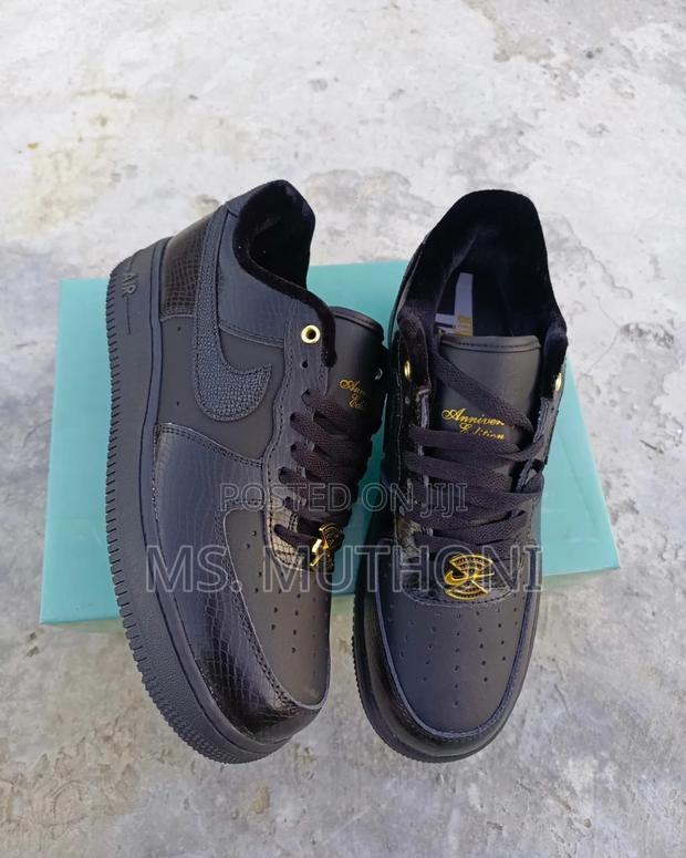 Air Force 1 Low 40th Anniversary Black Gold - main view
