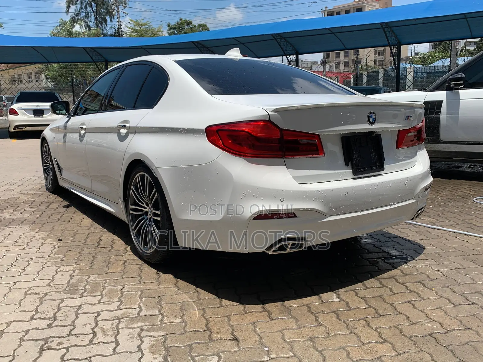 BMW 523i 2017 Off white