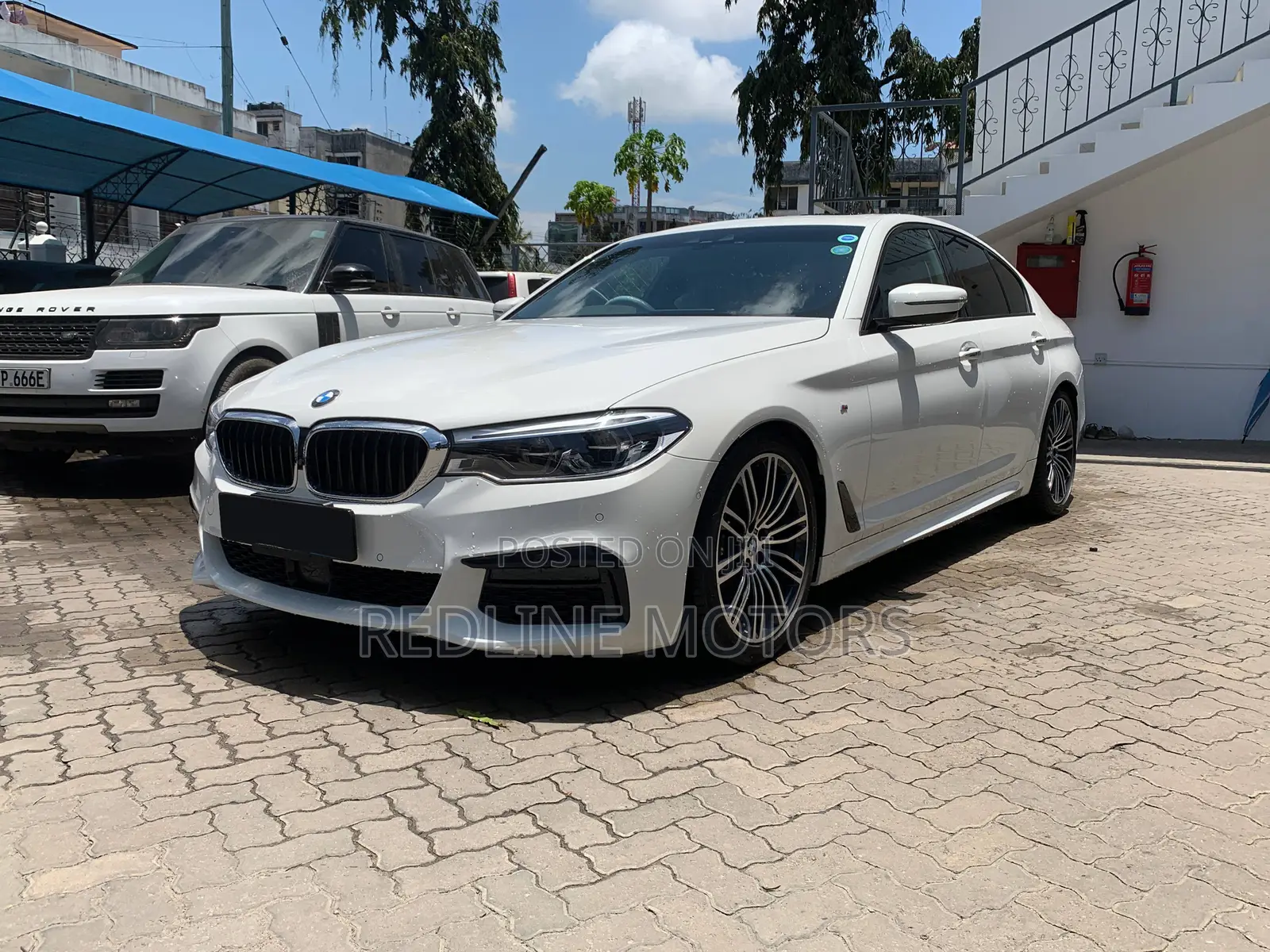 BMW 523i 2017 Off white