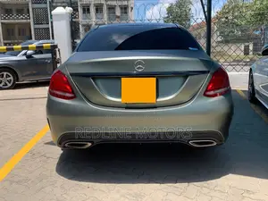 Mercedes-Benz C200 2016 Green