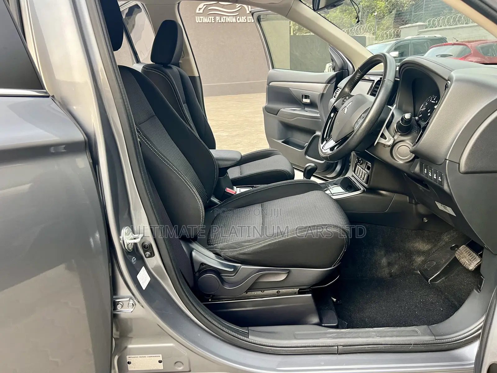 Mitsubishi Outlander 2017 Gray