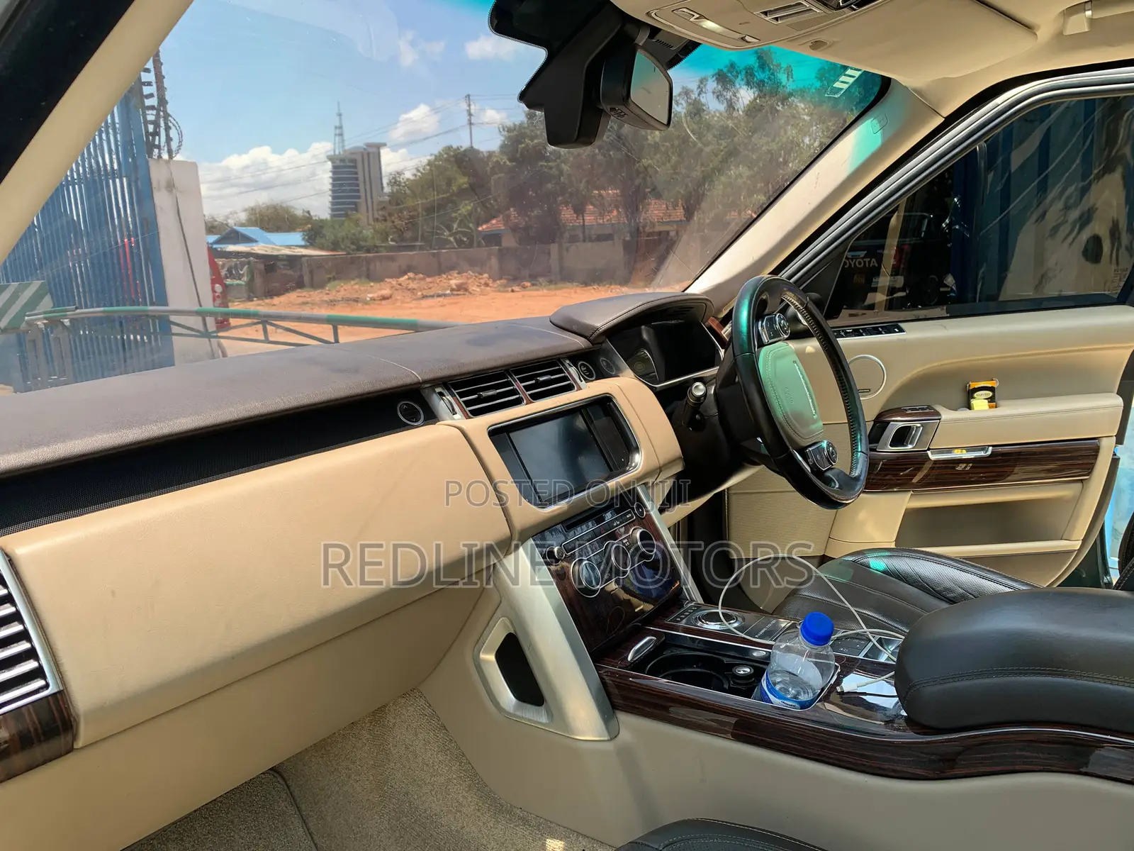 Land Rover Range Rover Vogue 2015 Green