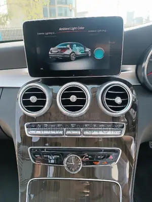 Mercedes-Benz C350 C350e Hybrid RWD 2017 White