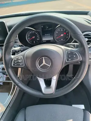Mercedes-Benz C350 C350e Hybrid RWD 2017 White