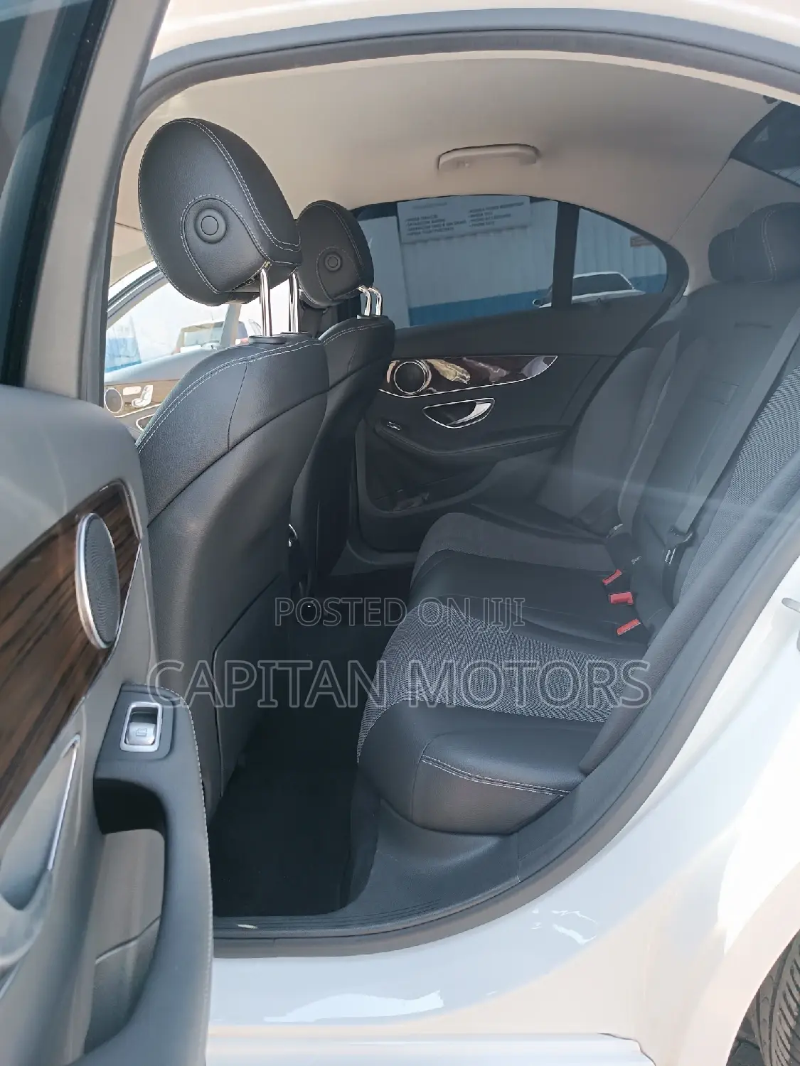 Mercedes-Benz C350 C350e Hybrid RWD 2017 White