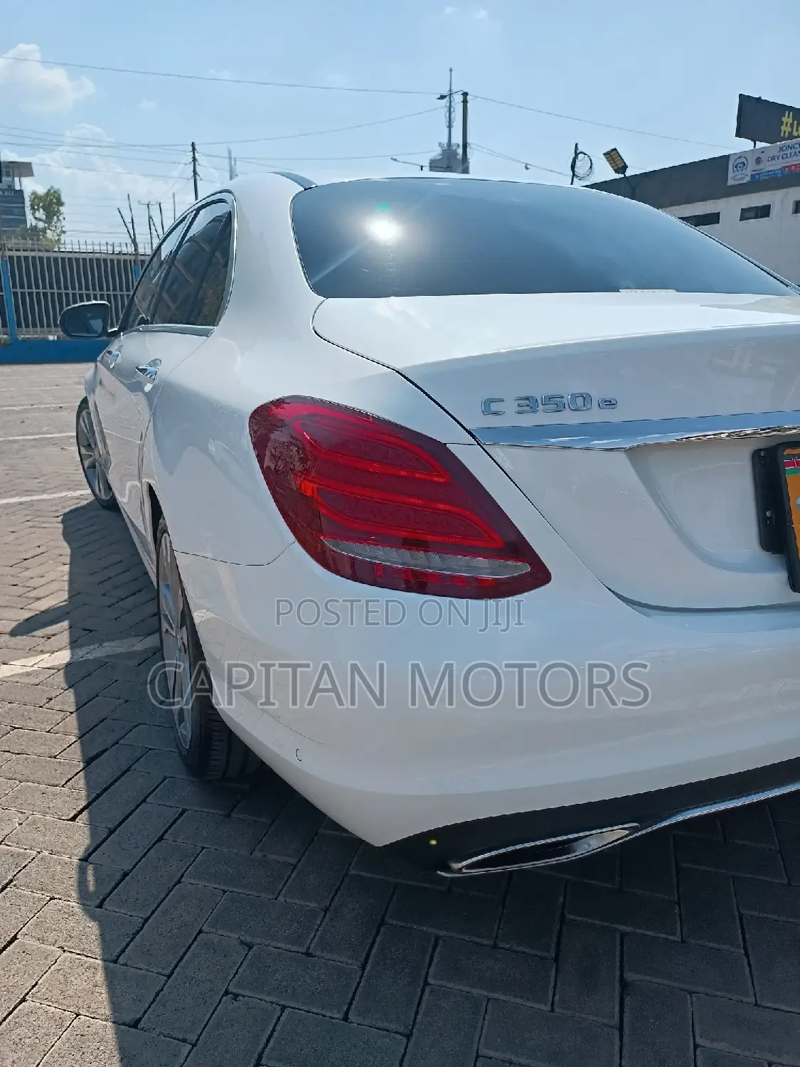 Mercedes-Benz C350 C350e Hybrid RWD 2017 White