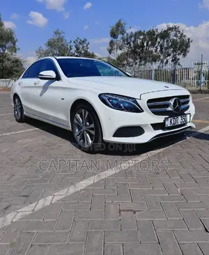 Mercedes-Benz C350 C350e Hybrid RWD 2017 White