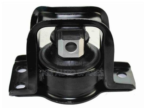 Nissan Wingroad Engine Mount.