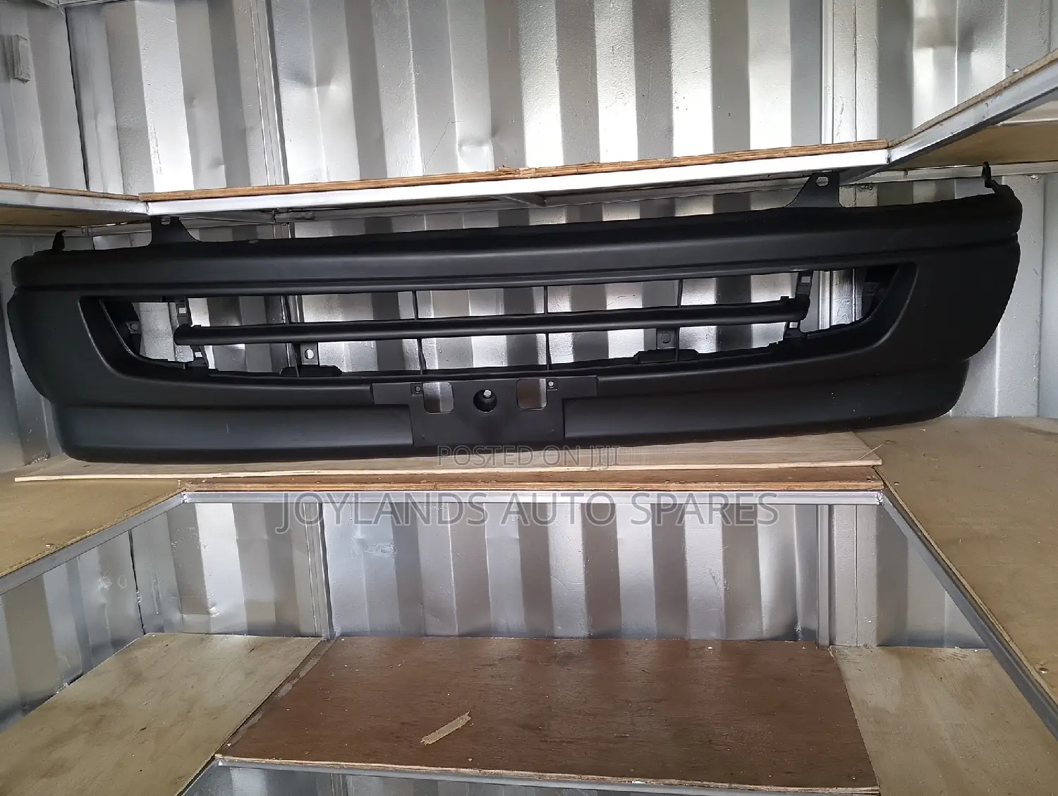 Hiace 5l/3l Shark Front Bumper