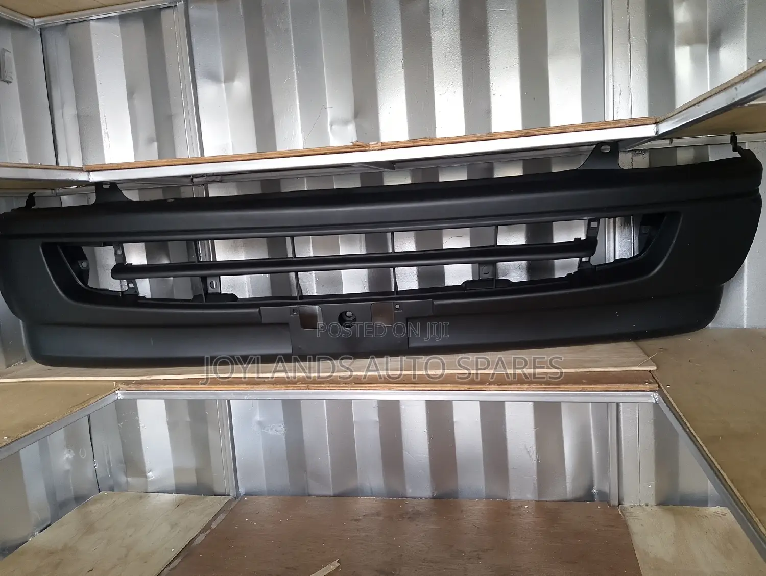Hiace 5l/3l Shark Front Bumper
