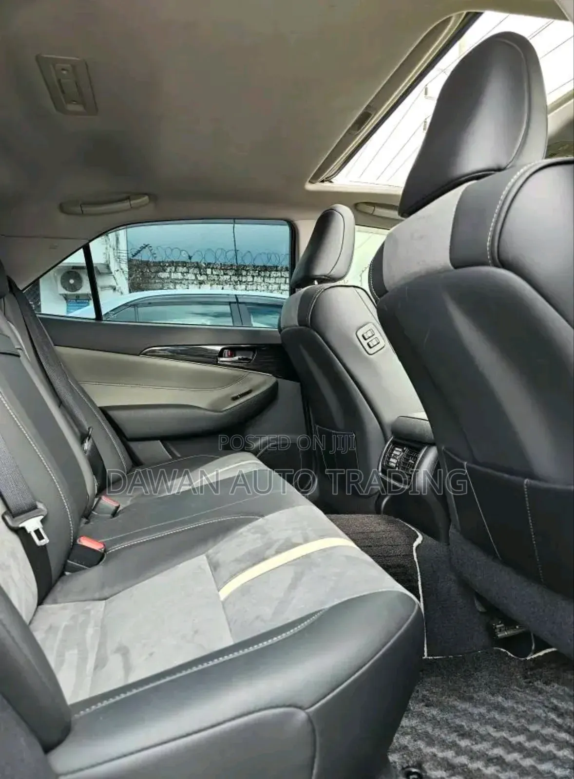 Toyota Crown 2017 White