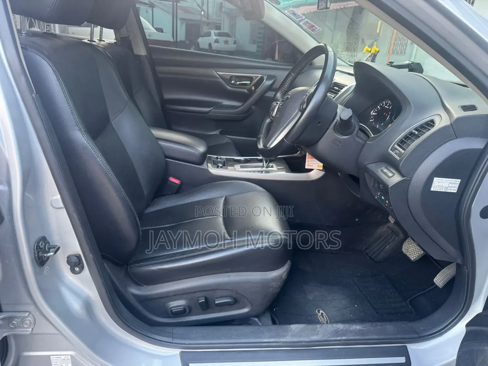 New Land Rover Defender 2024 Gray
