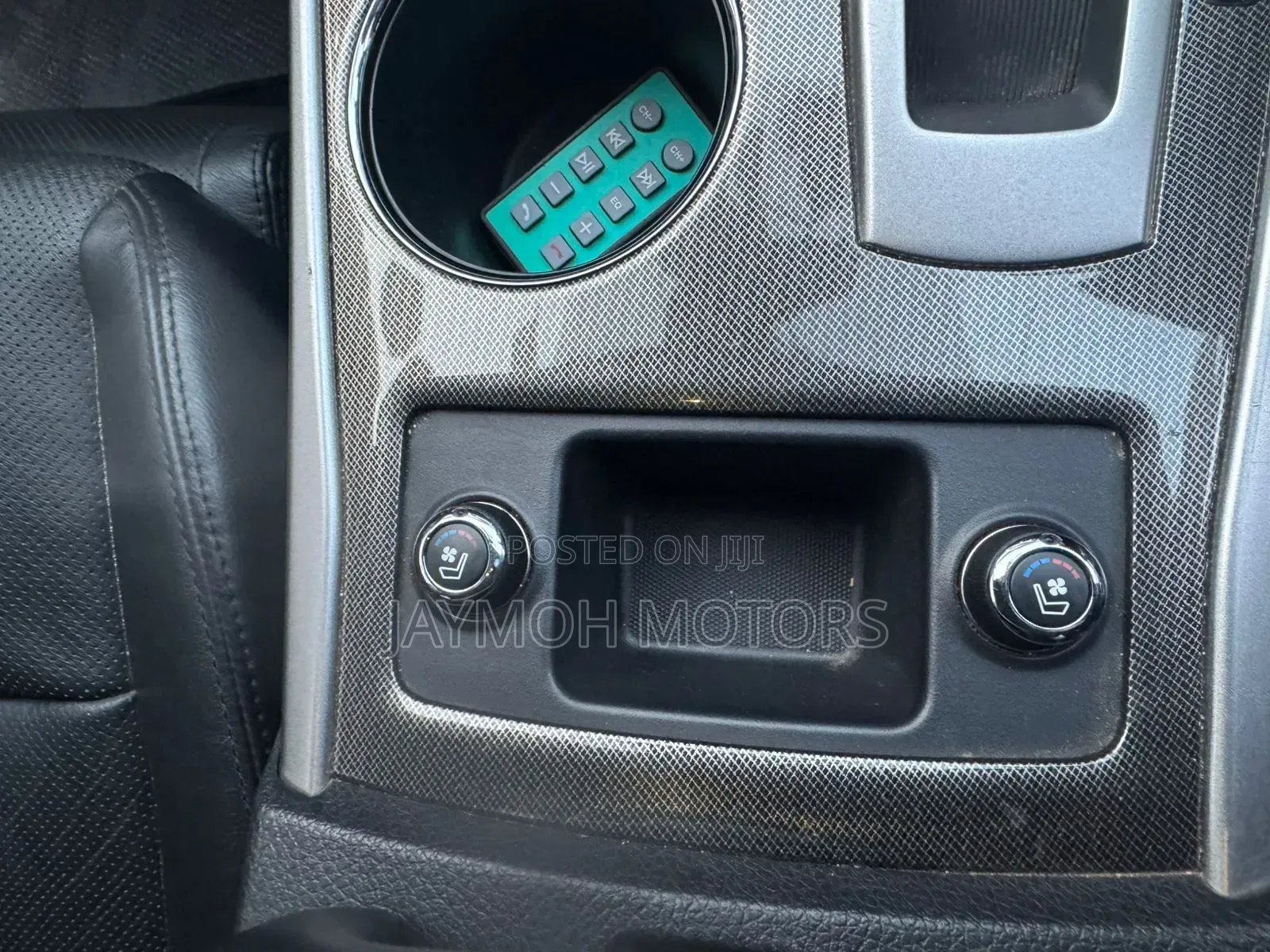New Land Rover Defender 2024 Gray