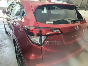 Honda Vezel 2018 Red