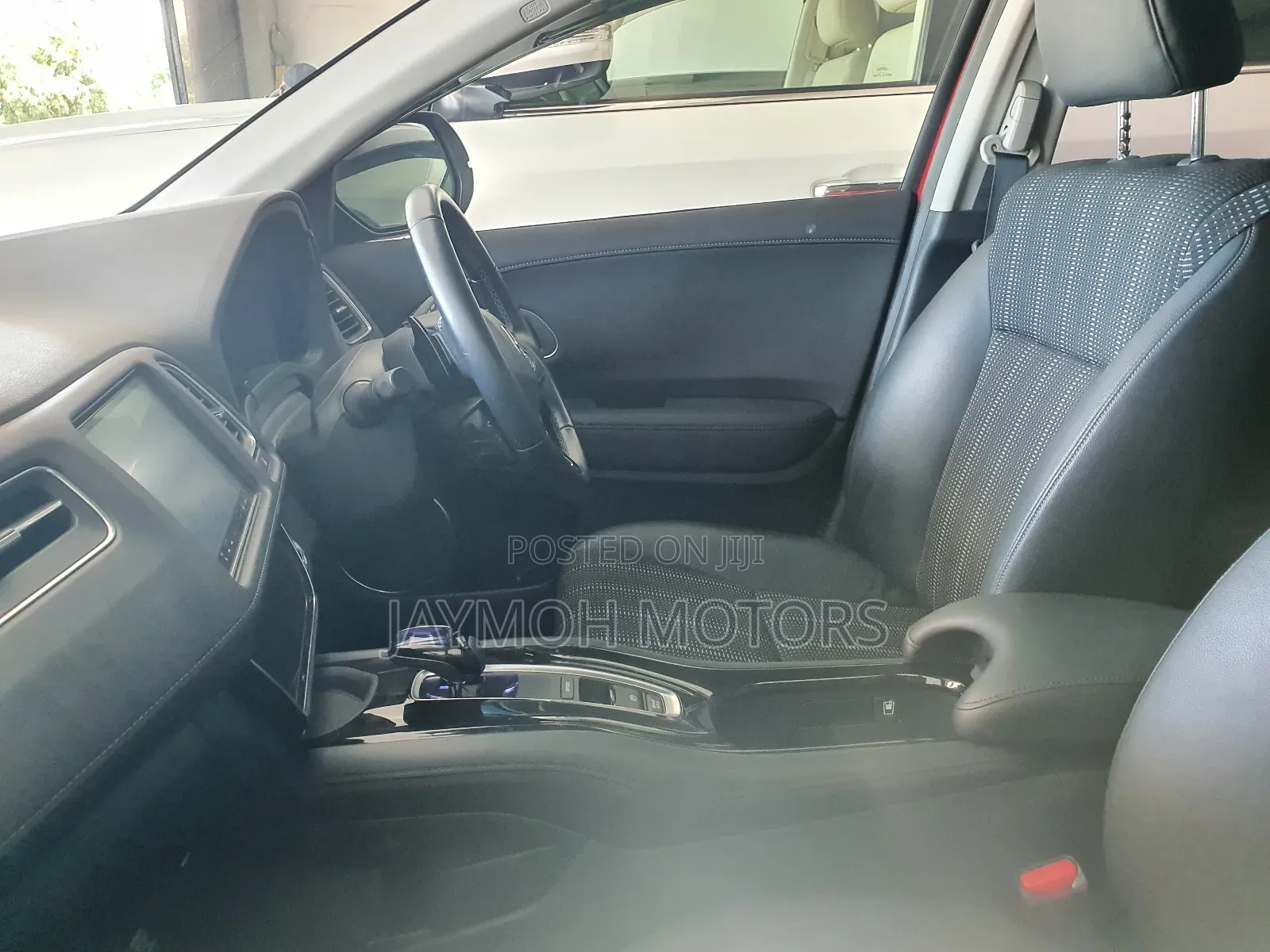 Honda Vezel 2018 Red