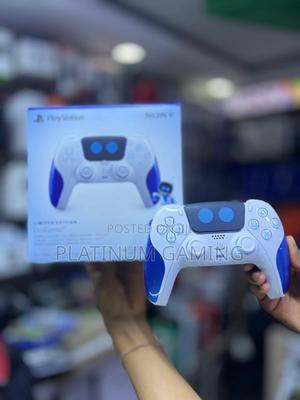 Ps5 Pad Astro Bot Edition - thumbnail 2