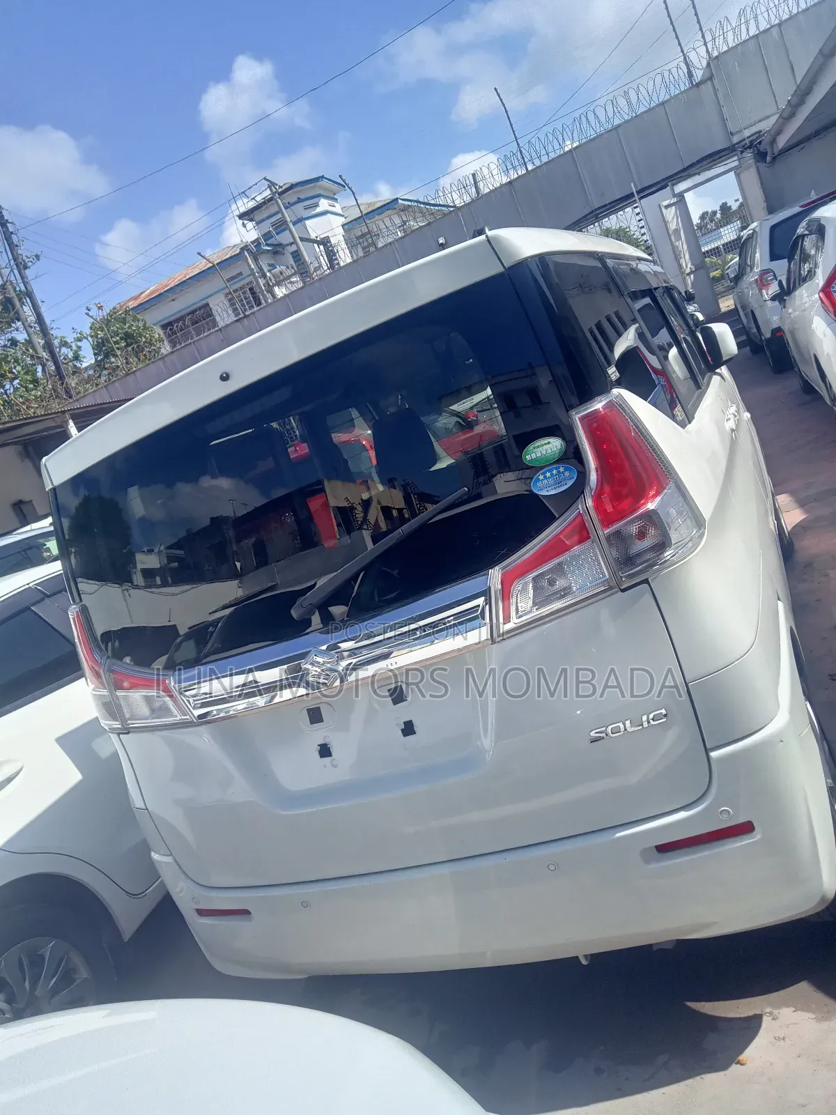 Suzuki Solio 2018 White