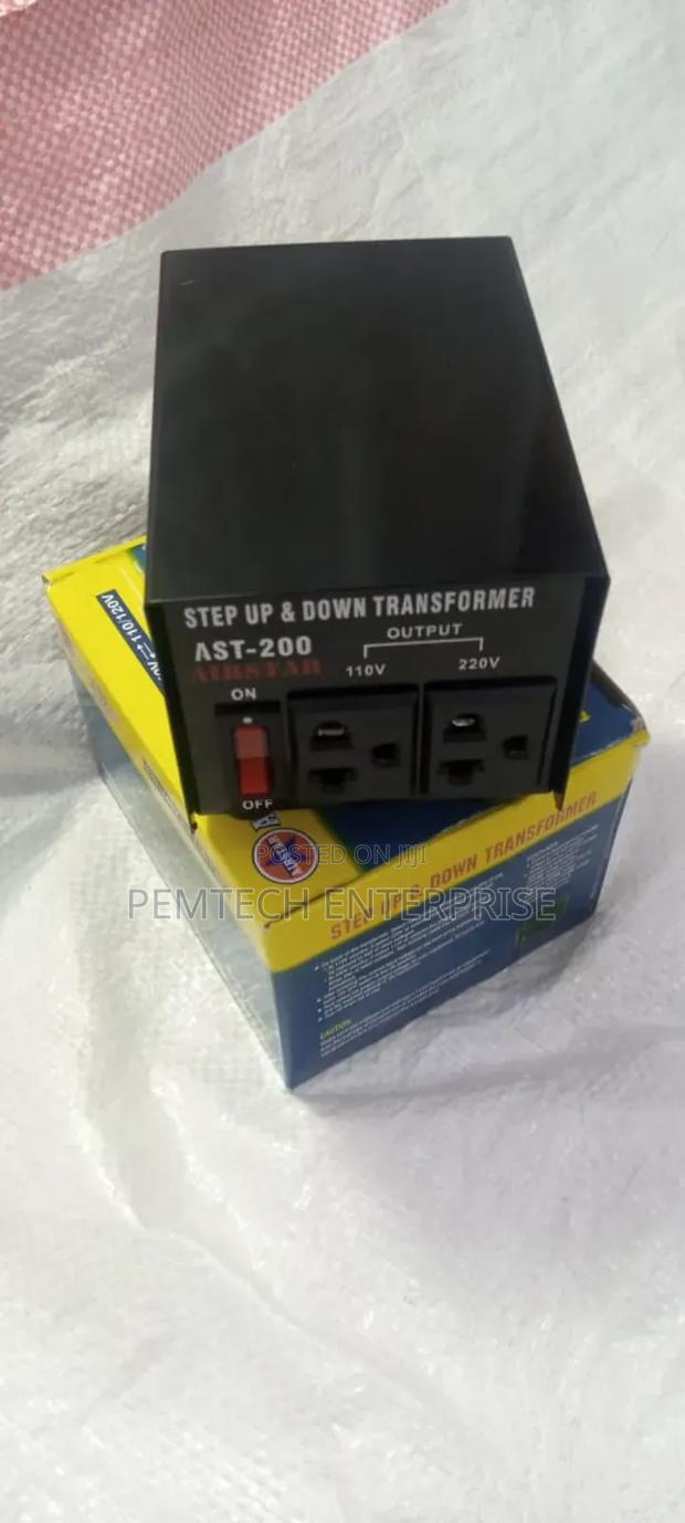 110v 200w Stepdown Transformer - main view
