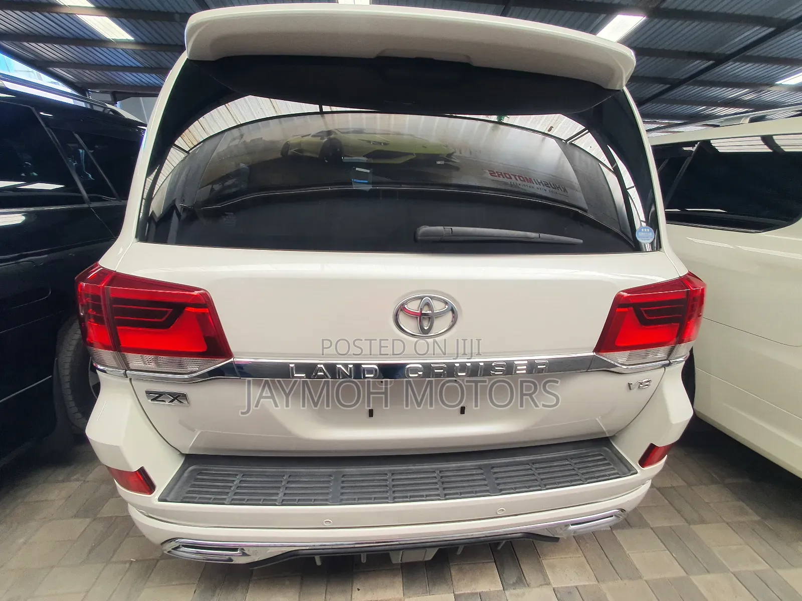 Toyota Land Cruiser 2017 White