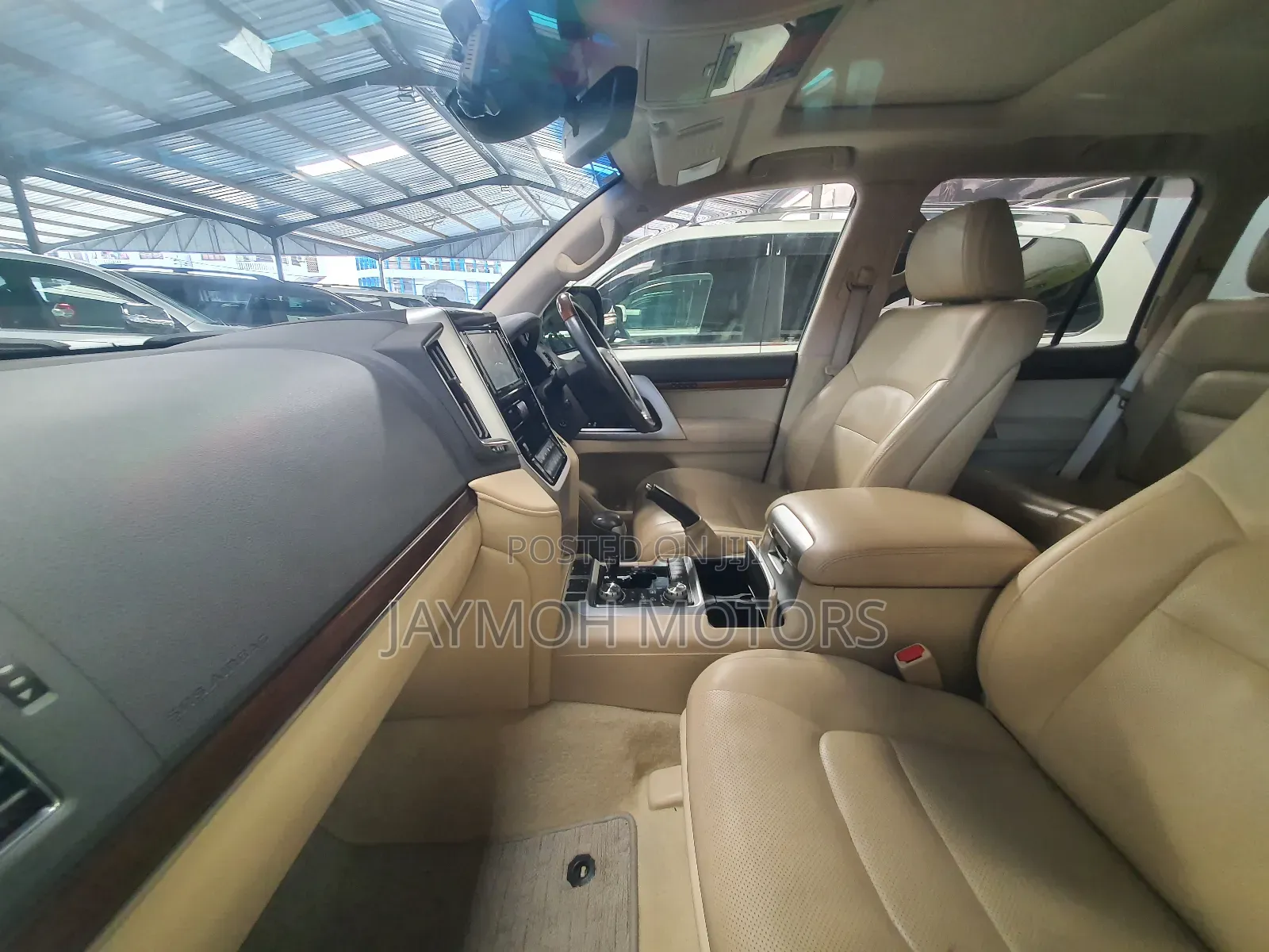 Toyota Land Cruiser 2017 White