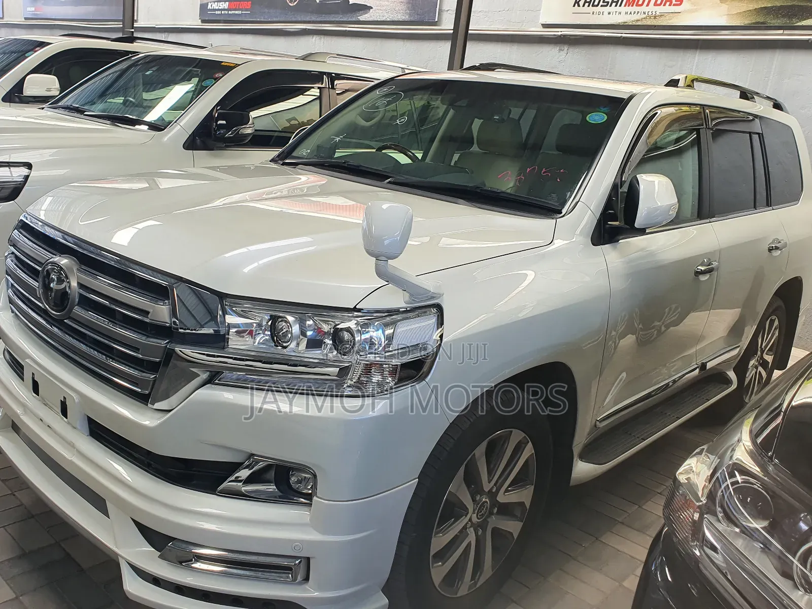 Toyota Land Cruiser 2017 White