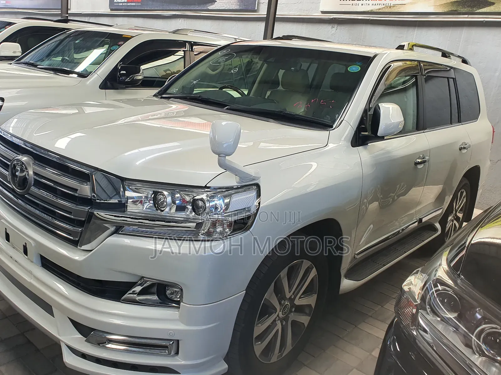 Toyota Land Cruiser 2017 White