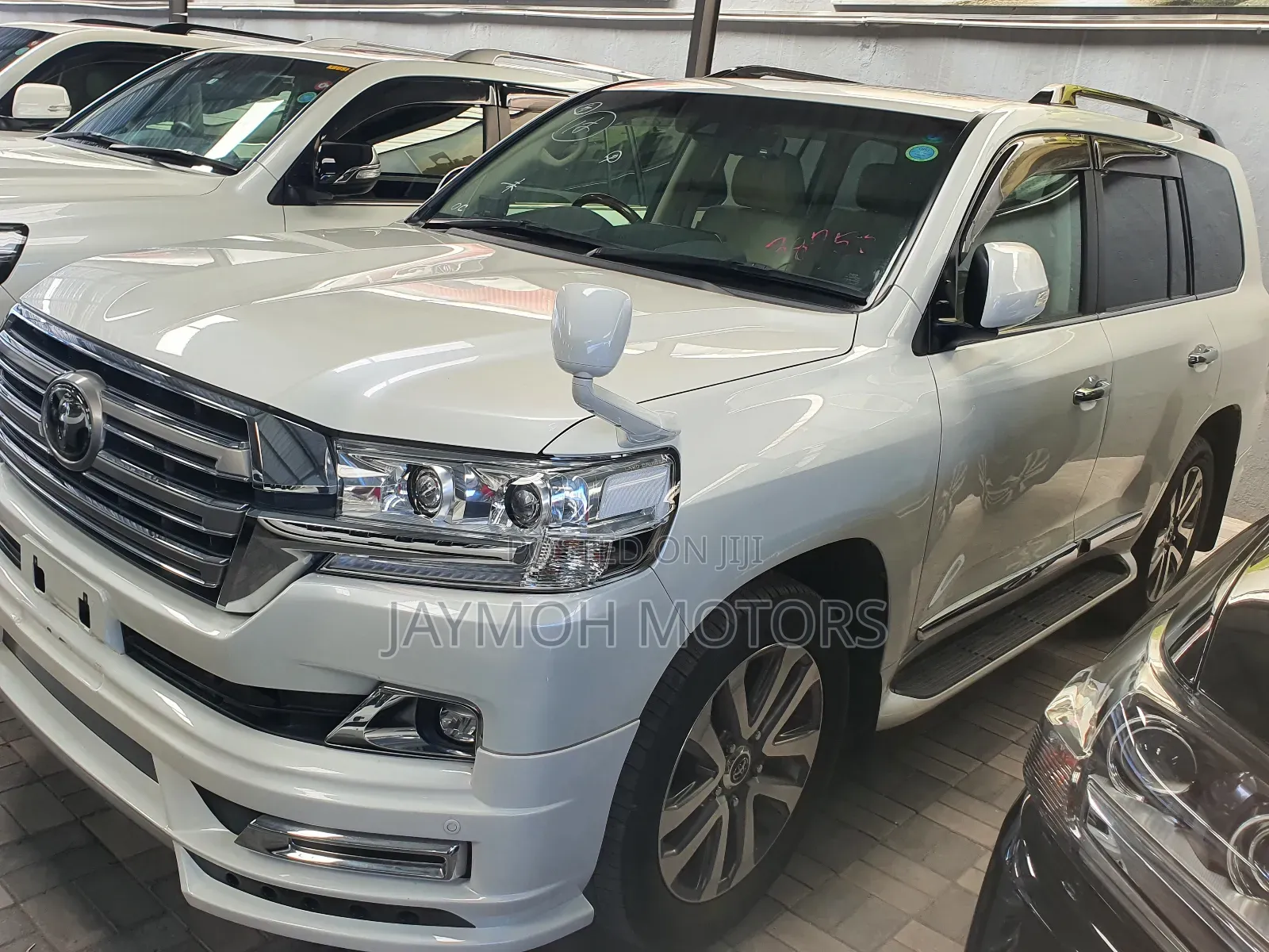 Toyota Land Cruiser 2017 White