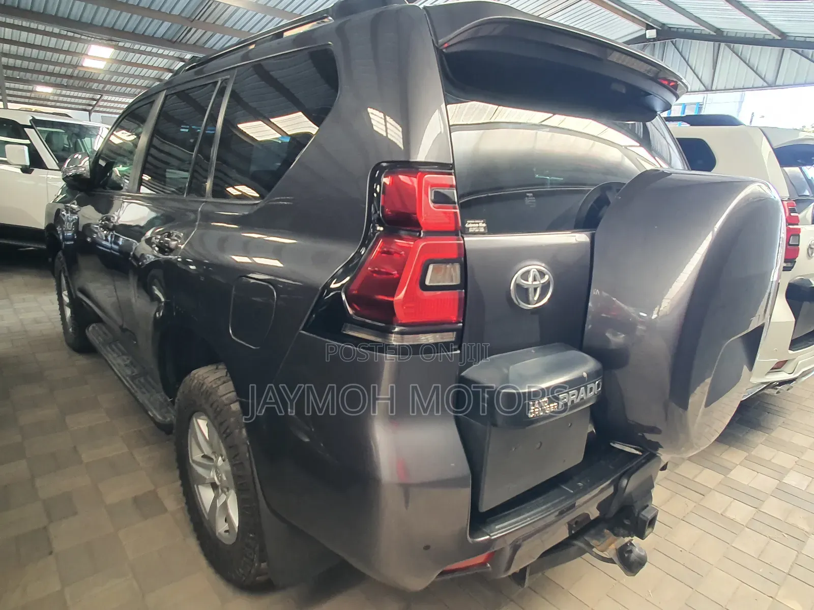 Toyota Land Cruiser Prado 2018 Gray