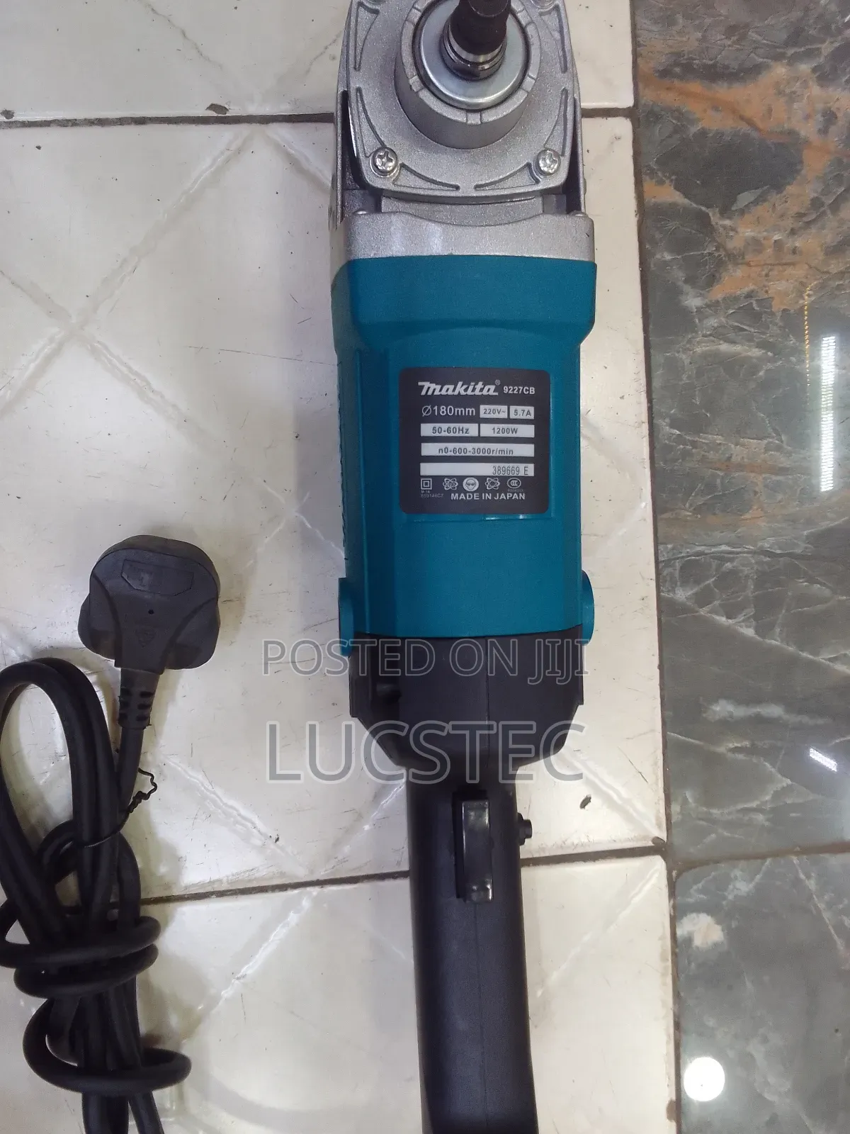 Makita 9237CB Polisher 1200W