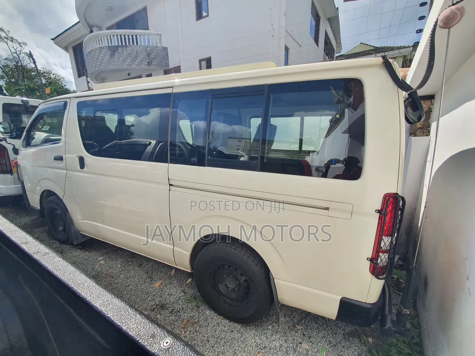 Toyota HiAce 2016 Silver