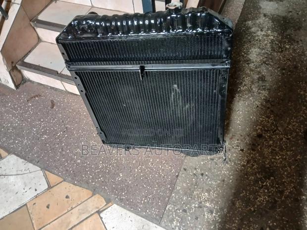 Isuzu FRR 33 Radiator - thumbnail 4