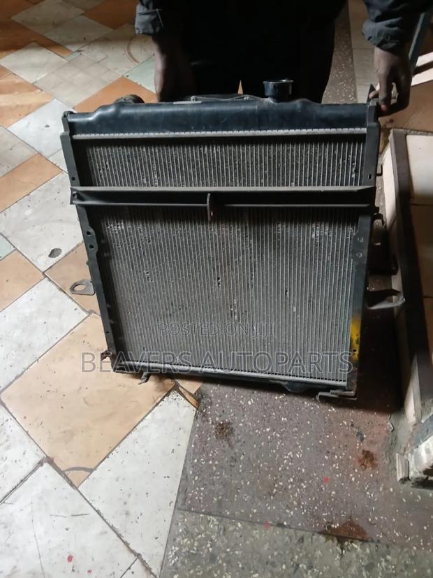 Isuzu FRR 33 Radiator - thumbnail 7