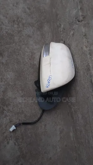 Sienta Side Mirror With Indicator