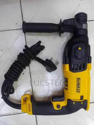 Dewalt D25133 Rotary Hammer 800W