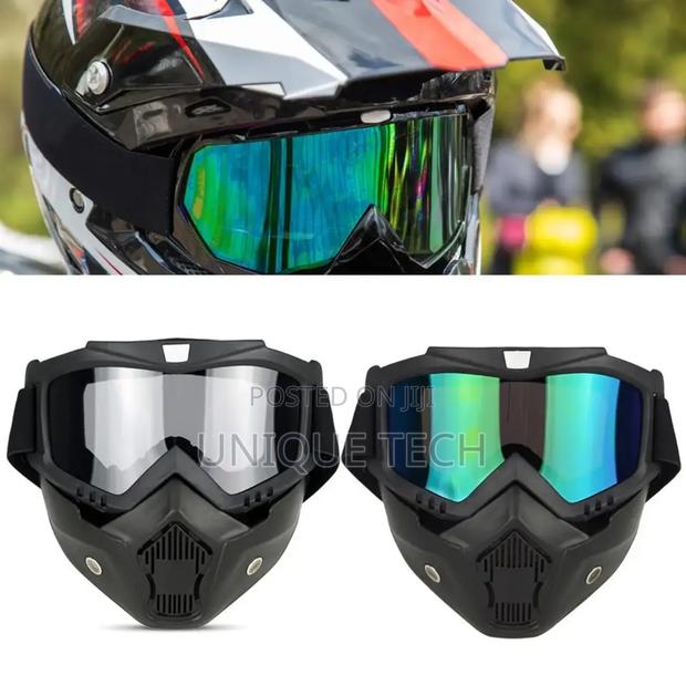 Customizable Riding Goggles: Eye and Face Protection in One