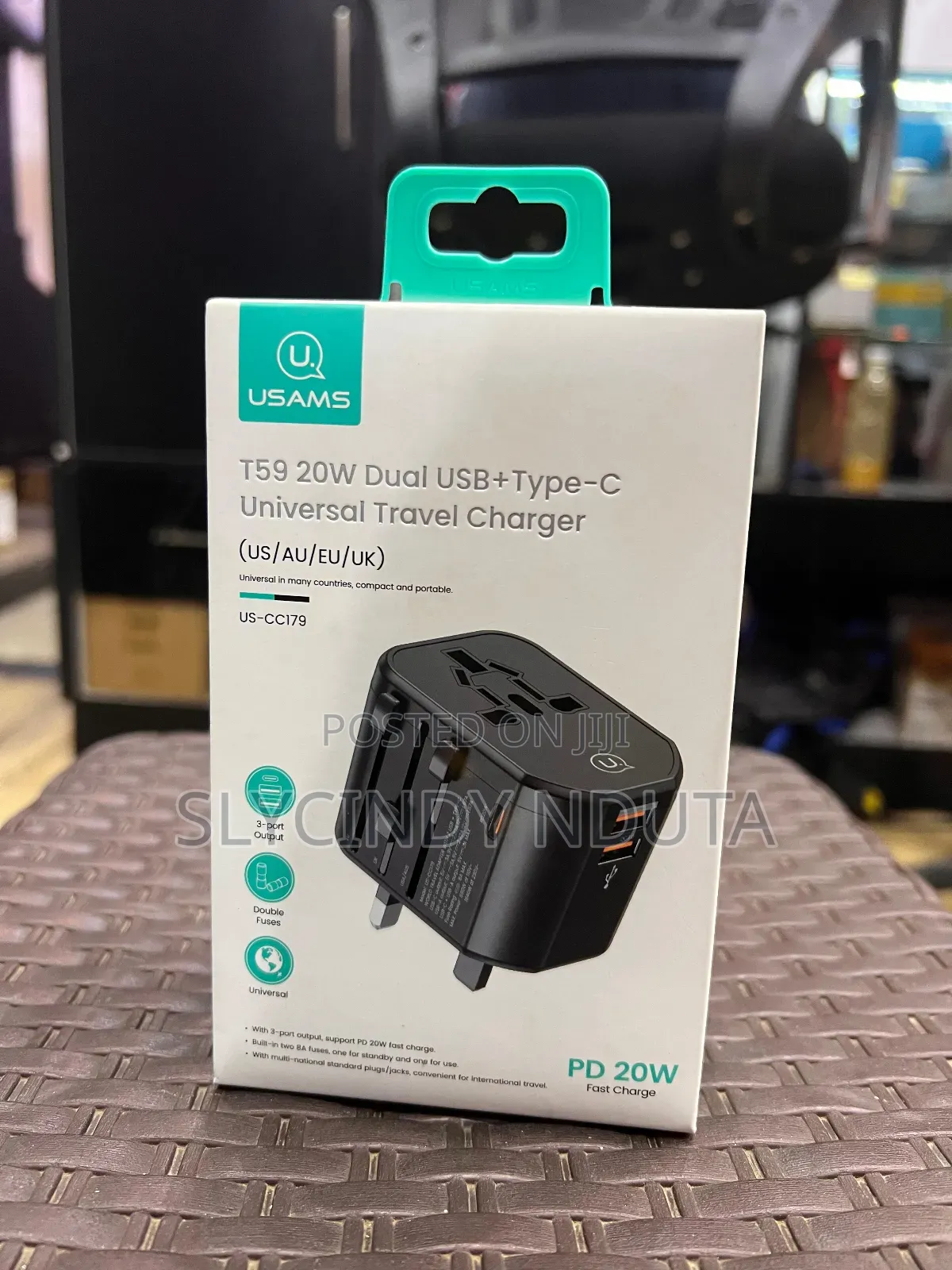 USAMS T59 Universal Travel Adapter Charger