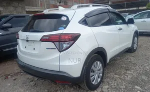 Honda Vezel 2016 White
