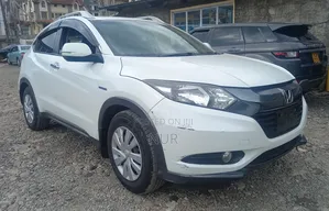 Honda Vezel 2016 White