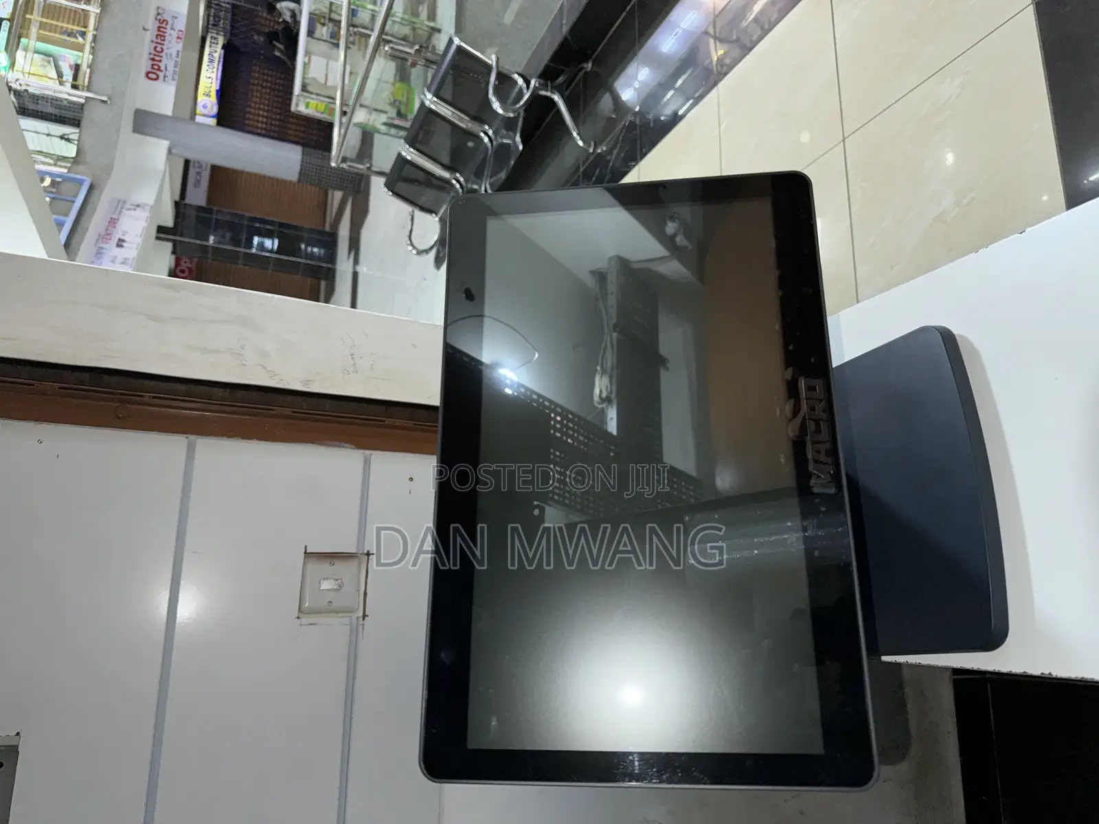 Pos All in One Touch Screen 256ssd 8gbram Core I3