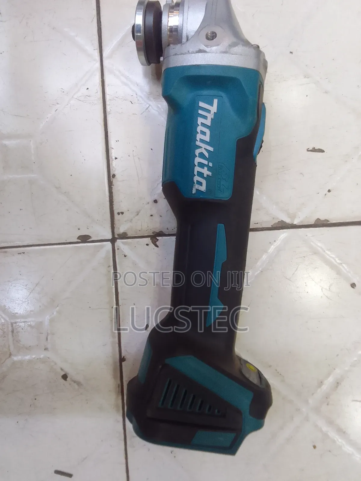 Makita DGA419 Charging Angle Grinder 198V