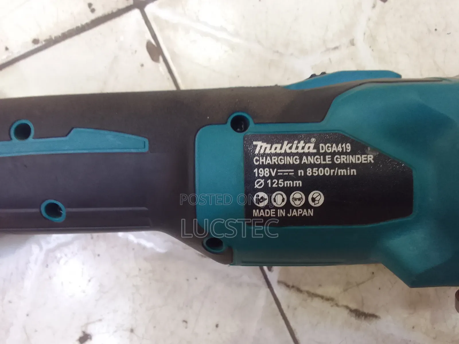 Makita DGA419 Charging Angle Grinder 198V